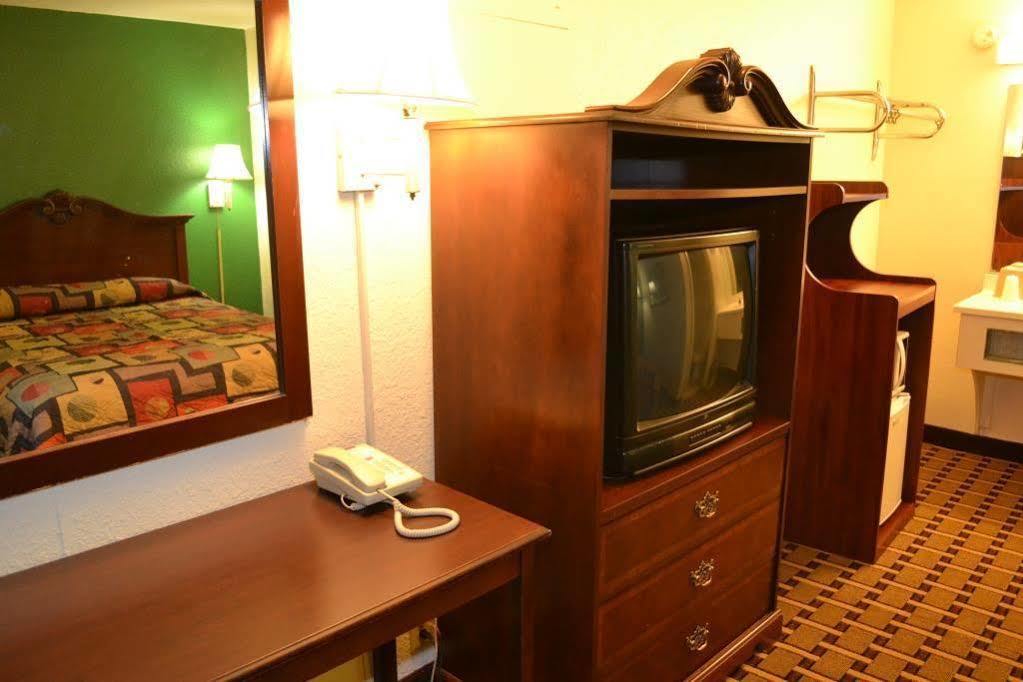 Masters Inn Augusta Washington Rd, I-20 Екстер'єр фото